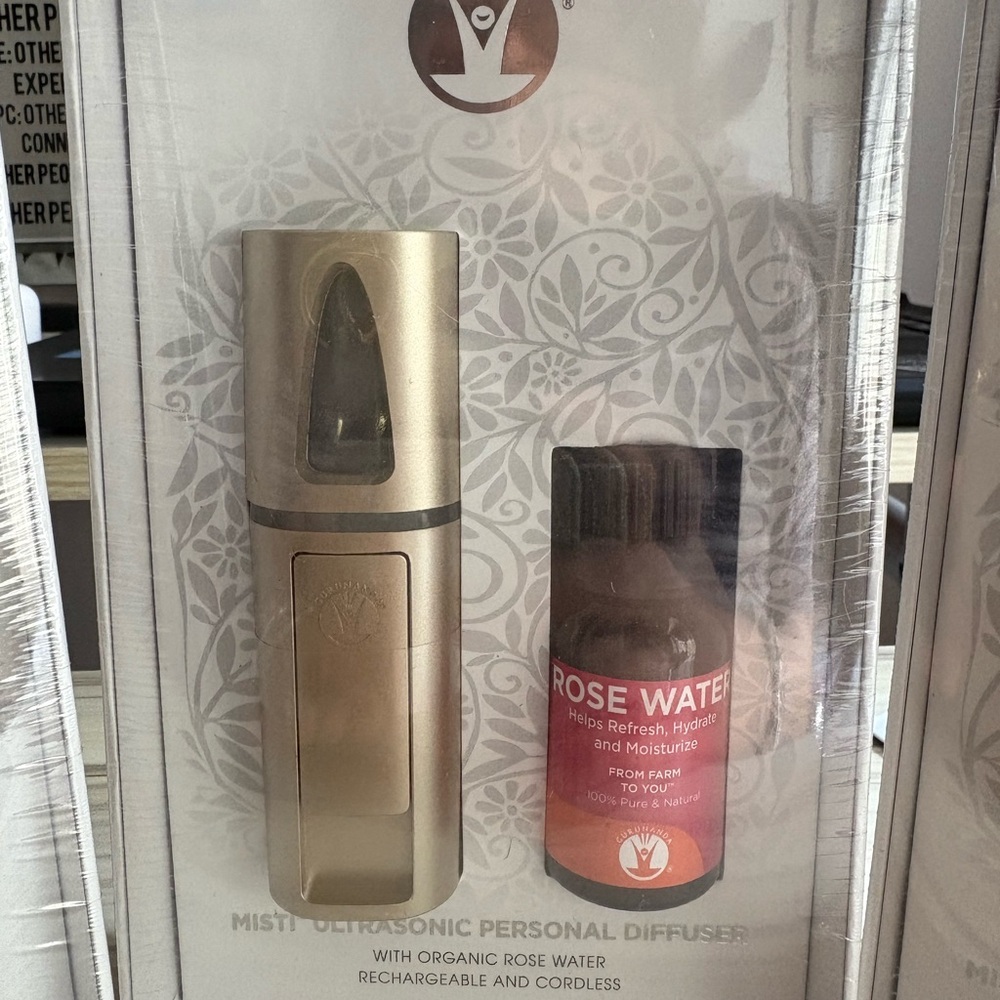 Mist Ultrasonic Personal Diffuser with Rose Water - Gold